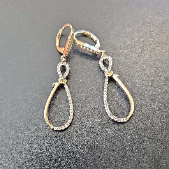 Elegant Gold and Stone Teardrop Earrings - Picture 1 of 8